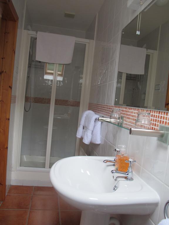 Riversdale House Accommodation Laragh Eksteriør billede